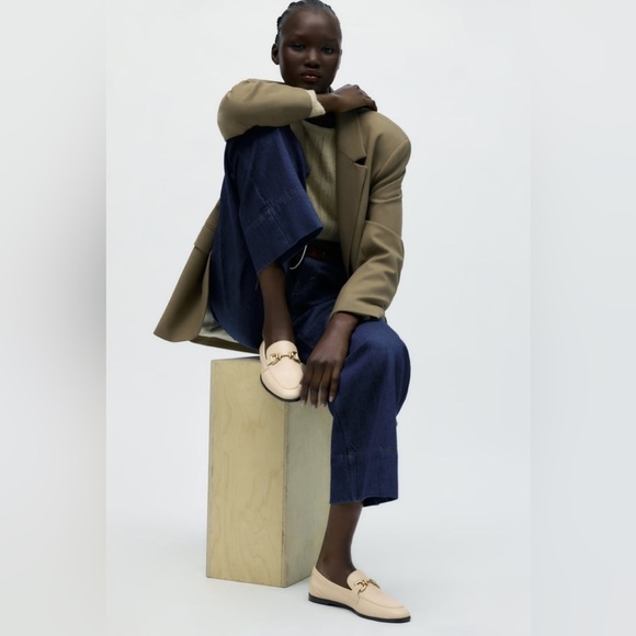 NWT. Zara Cream Soft Leather Loafers with Metal Buckle. Size 8. - Picture 8 of 10